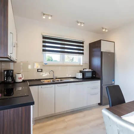 ヴィラ Alba Bianca Near Pula For 6 People With Children Playground And Wellness
