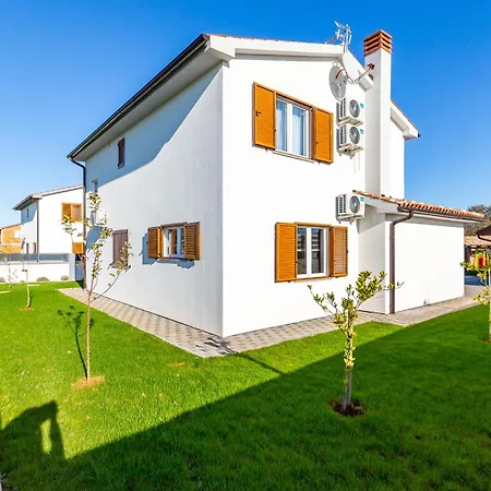 Alba Bianca Near Pula For 6 People With Children Playground And Wellness