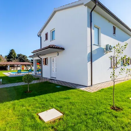 Villa Alba Bianca Near Pula For 6 People With Children Playground And Wellness Sisan