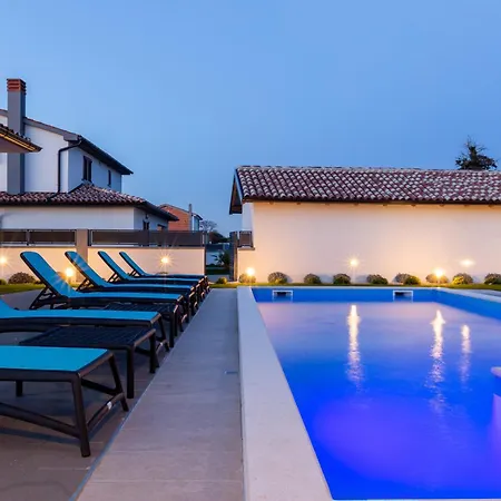 Alba Bianca Near Pula For 6 People With Children Playground And Wellness Villa Sisan