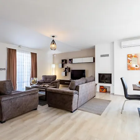 Alba Bianca Near Pula For 6 People With Children Playground And Wellness *